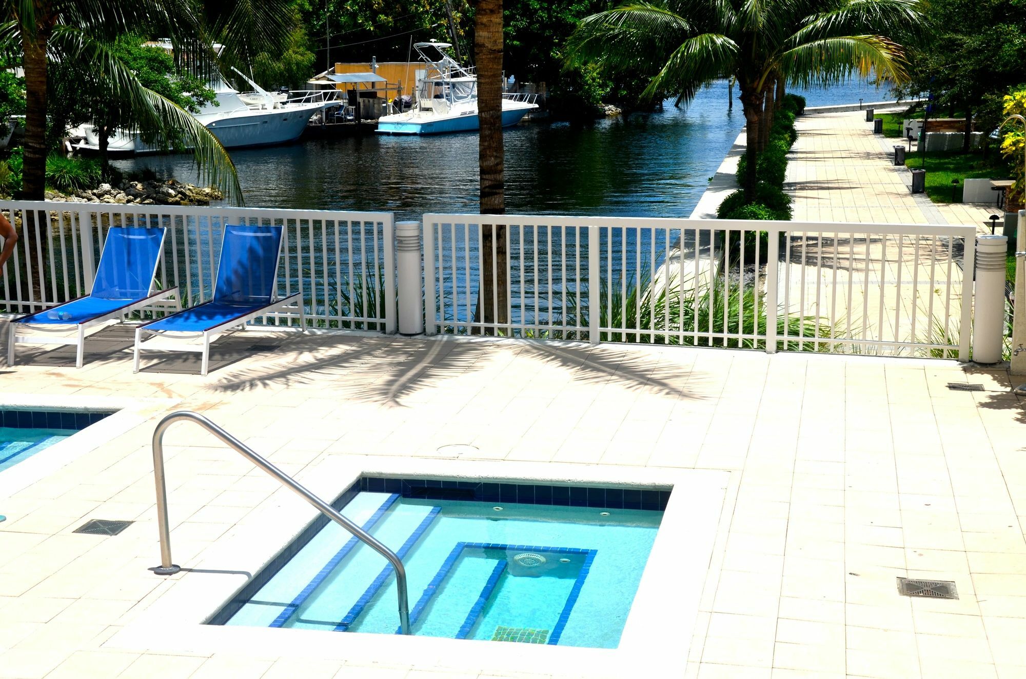 Riviera Luxury Living At River Oaks Marina And Tower Miami Luaran gambar